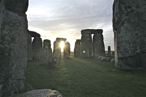 Stonehenge - Bringing back the Dead - Terra Mater Studios