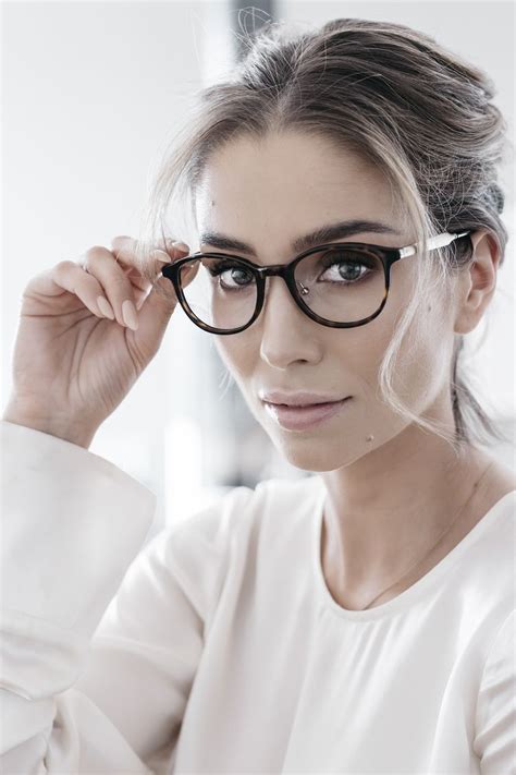 Épinglé par Emilia sur Eye wear | Lunettes de vue femme tendance, Lunette de vue femme, Choisir ...