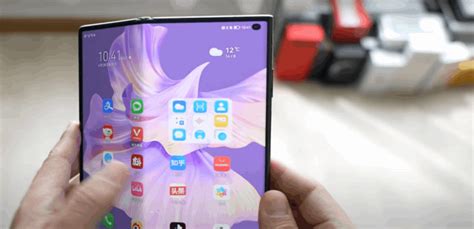 Huawei officially unveils its latest foldable phone (video) - Archyde