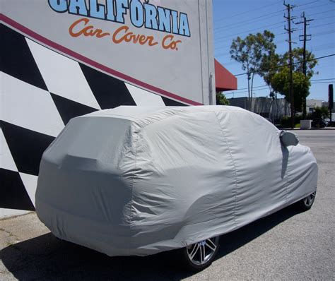 Covering Classic Cars : Universal vs Custom-Fit Car Covers