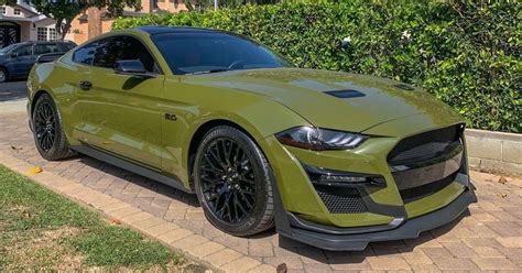 2020 Ford Mustang GT Build | Ford Daily Trucks