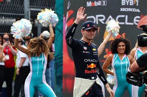 F1 drivers unimpressed by American style intros in Miami