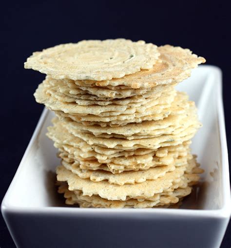 Elegant Crackers and Dip for New Year’s Eve | Food Gal