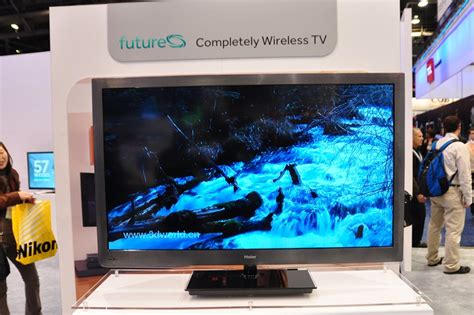 'Completely Wireless' 55-inch LCD TV uses WHDI, lacks a power plug ...