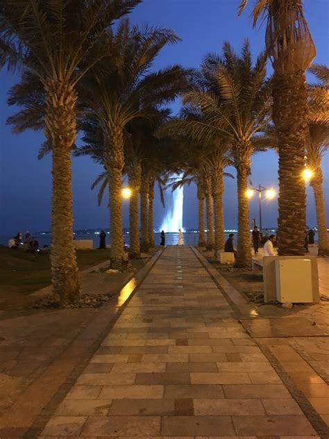 Ersatz Expat: Jeddah Corniche