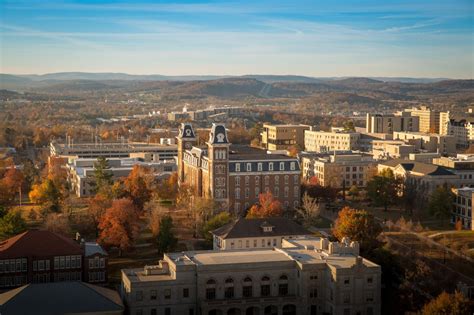 University of Arkansas: Top Courses, Rankings & Admission 2022