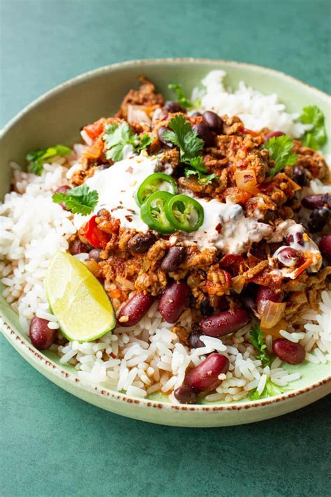 Best Slow Cooker Chilli Con Carne (Easy To Make Ahead) – Beat The Budget