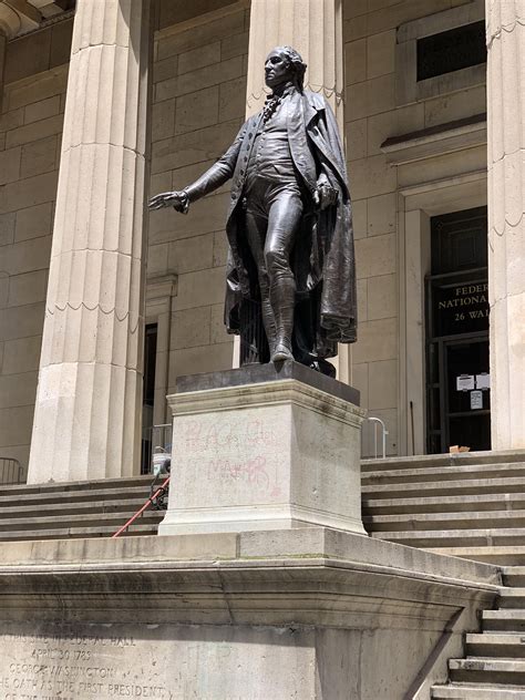 George Washington Statue Defaced - Federal Hall : nyc