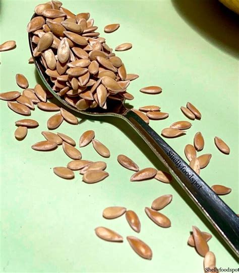 How to dry muskmelon seeds to eat - shellyfoodspot