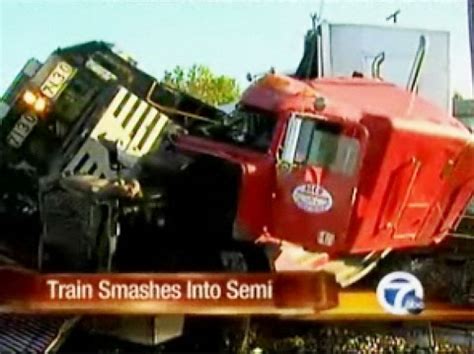 Norfolk Southern Train Crashes into Semi Truck in Detroit, 4 Injured - FELA Lawyer News Blog