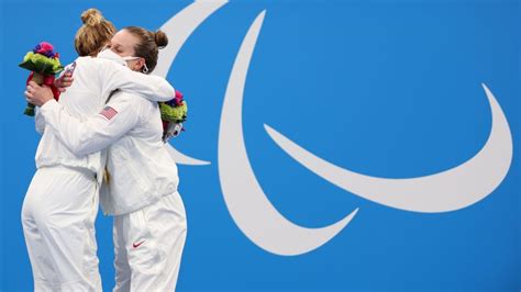 Jessica Long five-peats with 400m freestyle medal, out-touched by ...