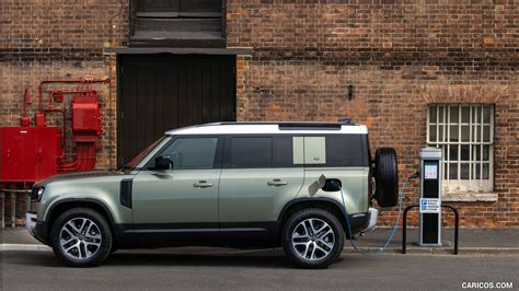 Land Rover Defender Plug-In Hybrid | 2021MY | Side