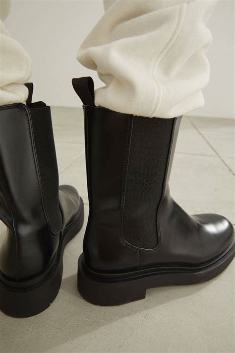 24 '90s-Inspired Boots from the Decade's Biggest Boot Trends | Who What Wear