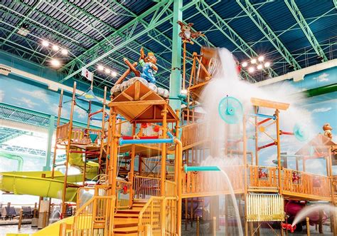 9 Indoor Water Parks Near Chicago | Indoor waterpark, Water park ...