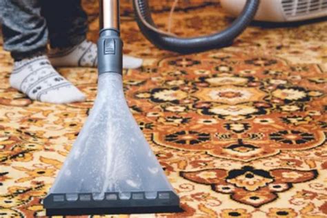 How to Clean a Silk Rug the Safe Way? Cleaning Tips