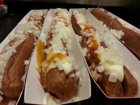 A typical Dutch “frikandel speciaal” (recipe in the comments) : r ...