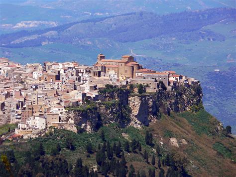 Enna: la storia e le tradizioni della "città più alta d'Italia ...