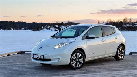 Nissan Leaf Wallpapers - Wallpaper Cave