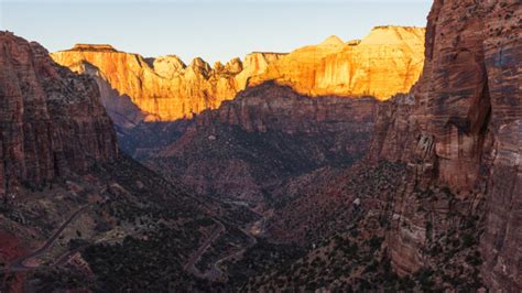 Best Photo Spots For Sunrise at Zion National Park - PhotoJeepers