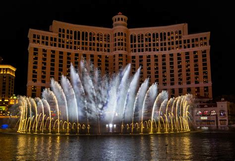 Game of Thrones debuts at Las Vegas’ Bellagio fountains | Video | Las Vegas Review Journal | Las ...