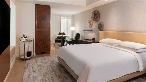 Luxury Downtown Chicago Hotel Rooms & Suites | Park Hyatt Chicago