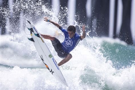 Filipe Toledo's aerial skills give him big win at U.S. Open of Surfing - Los Angeles Times