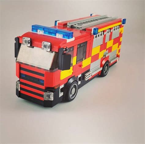 MOC Belgian Fire Truck Engine (multifunctionele Autopomp ...