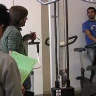 Participants working in the gym setting (left) or in the office setting... | Download Scientific ...