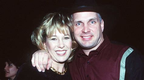 How Garth Brooks' Ex-Wife Sandy Mahl Feels About His Fame