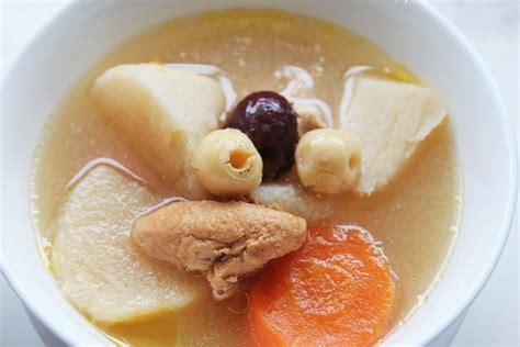 Fresh Chinese Yam with Carrot and Chicken Soup | Foodelicacy