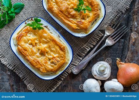 Steak and mushroom pie stock image. Image of english - 130402389