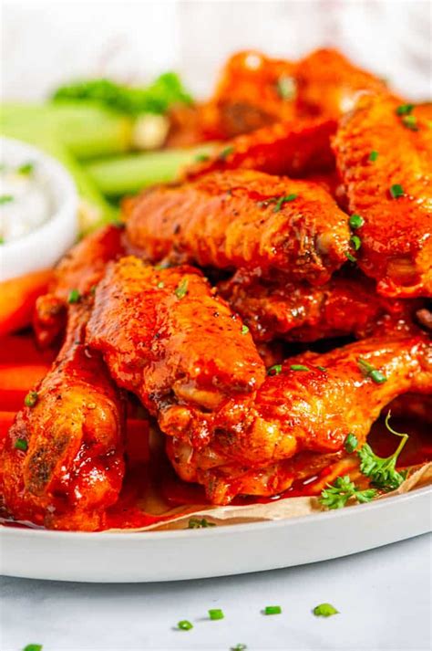 Crispy Buffalo Chicken Wings (Air Fryer + Oven Baked Methods ...