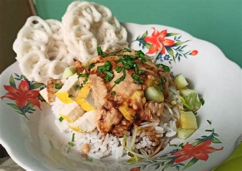 Resep Nasi Lengko Khas Cirebon oleh MeydaMiiyda SaiioShie - Cookpad