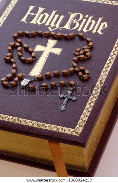 New Holy Bible Rosary Beads Stock Photo 1360324259 | Shutterstock