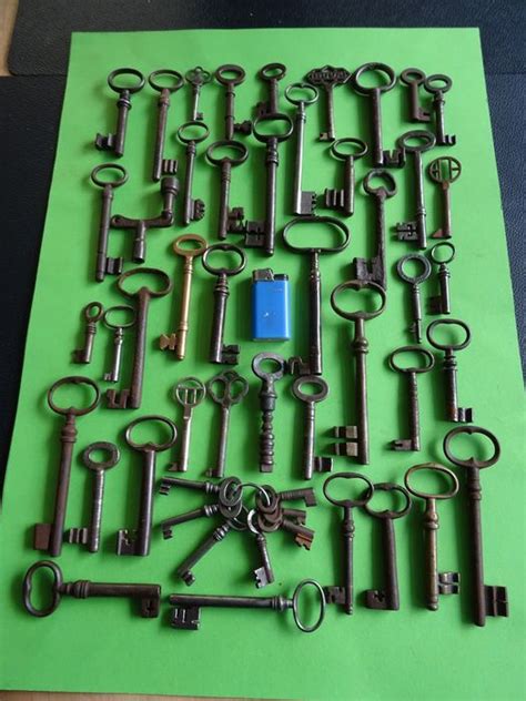 sloten makers - antique keys key lock locks padlock (50) - Catawiki
