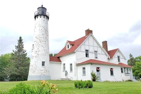 Best Upper Peninsula lighthouses in Michigan you need to see along Lake ...