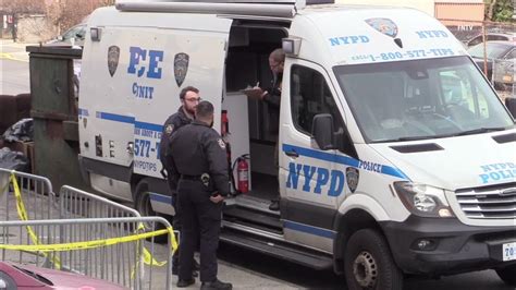 NYPD Officer Shot at 47th Precinct- BRONX - YouTube