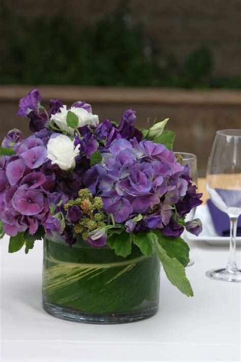 Pin by Passion Flowers Design on Centerpieces | Wedding reception flower arrangements, Hydrangea ...