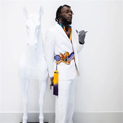 [Video] Burna Boy Performs “Level Up”, “Onyeka”, “Ye” At 2021 Grammys ...