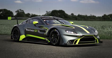 Aston Martin Vantage GT3 and GT4 officially revealed - Paul Tan's ...