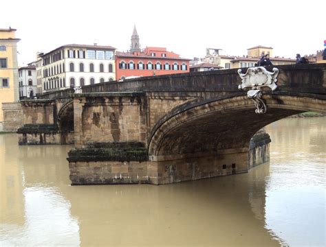 Ponte Santa Trinita (Florence, 1569) | Structurae