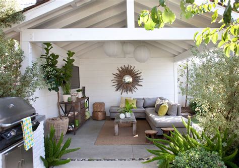 15 Outdoor TV Ideas So You Can Binge Watch in the Fresh Air