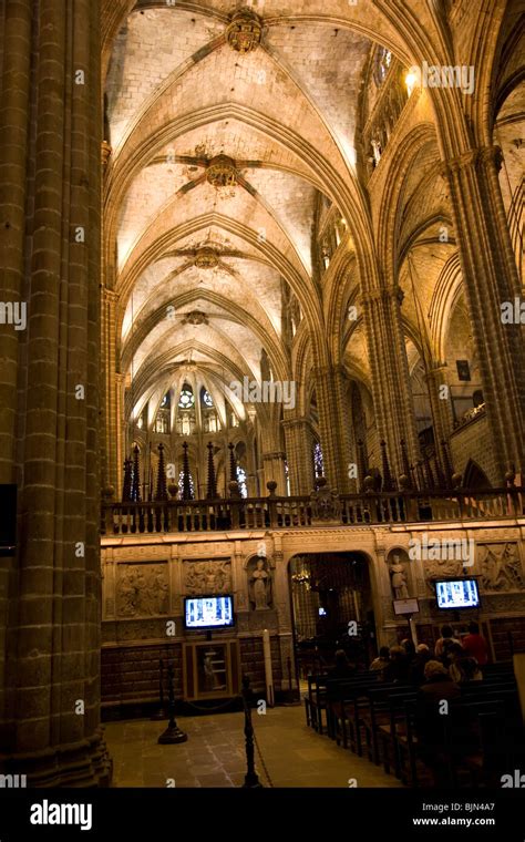 Barcelona cathedral interior hi-res stock photography and images - Alamy