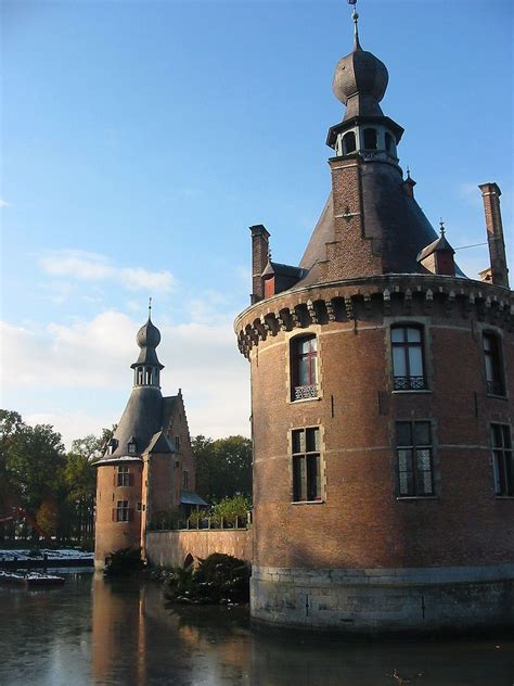 Ooidonk castle detail - Kasteel van Ooidonk, Belgium | Castle, Castle ...