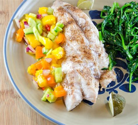 Yellowtail Snapper with Mango Salsa | Mango salsa, Snapper recipes, How to cook fish