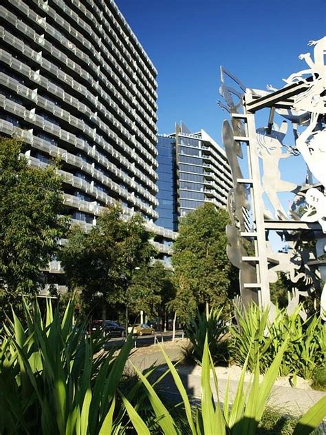 WATERGATE APARTMENTS - Condominium Reviews (Melbourne, Australia)