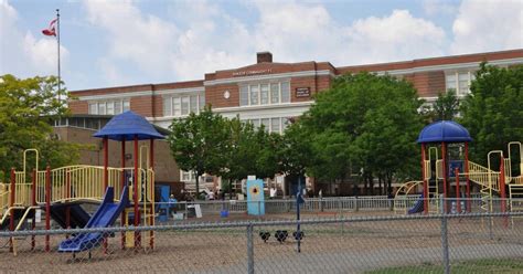 Toronto public school blasts Ontario for back-to-school plan