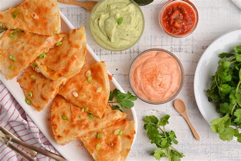 EASY Quesadilla Sauce Recipe (Perfect Sauce for Dipping!)