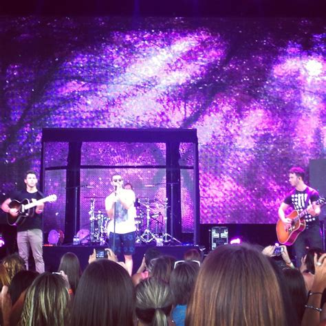 Allison's Avenue: Jonas Brothers Concert