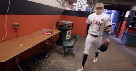 Look: Here is the Astros' alleged cheating setup with trash can, monitor